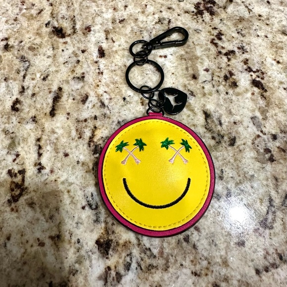 Victoria’s Secret Pink Keychain Smiley Face Yellow NWT - Picture 2 of 4